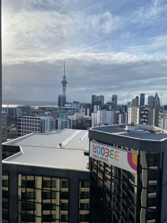 vue chambre hotel sur cbd auckland