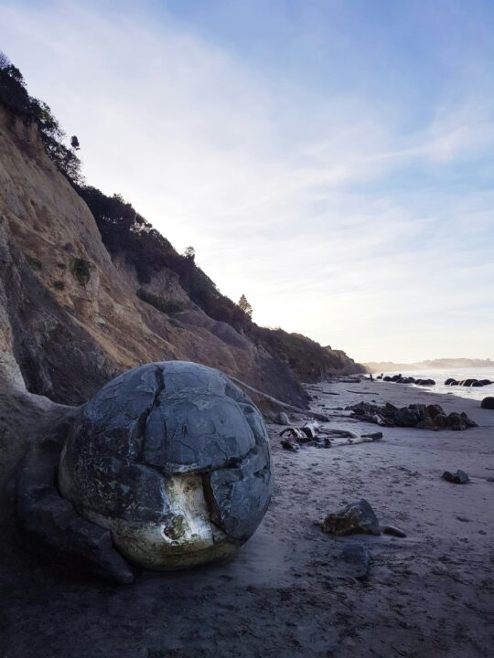 rochers spheriques moeraki a koekohe beach