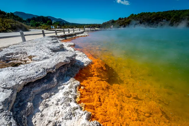 wai o tapu lac orange