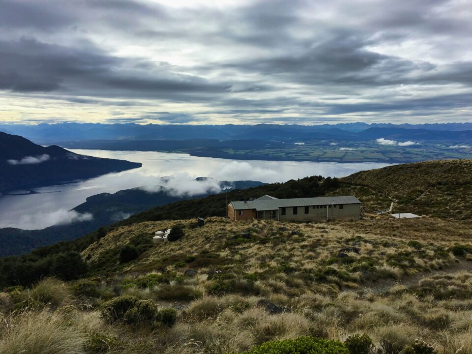 maison au bord du lac de te anau