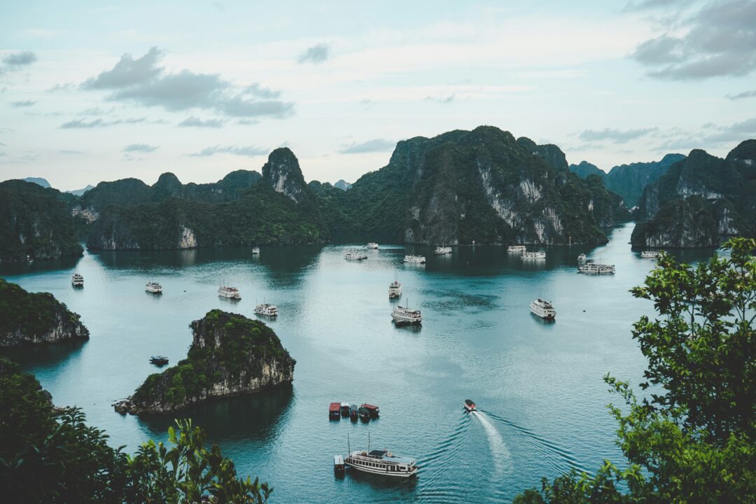 la baie d'ha long au vietnam