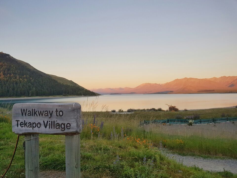 sign welcome to tekapo village